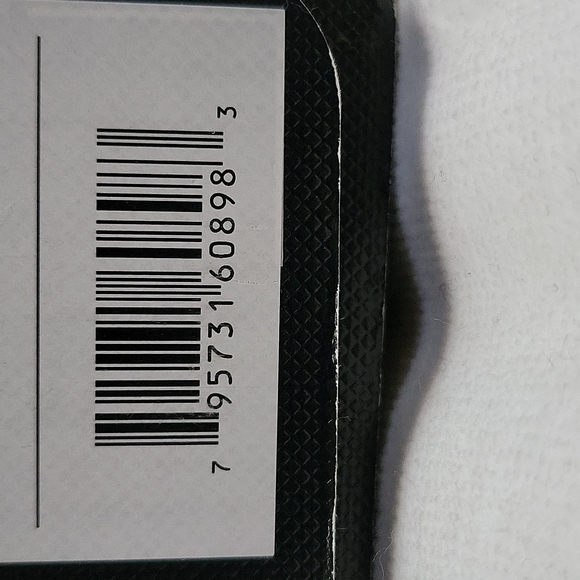 DKNY - Picture 6 of 10